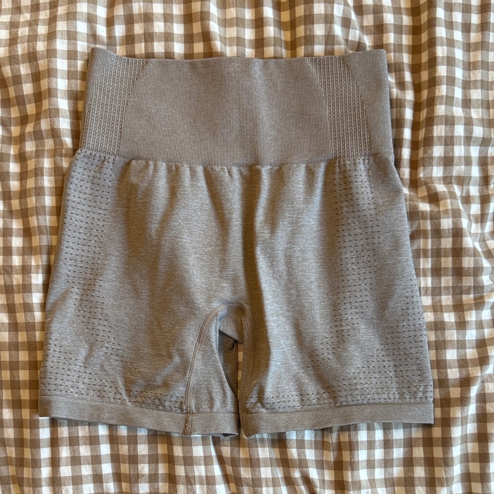 High-Waist Gray Seamless Women’s Shorts